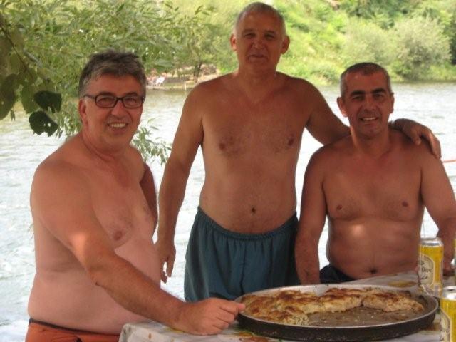 030-Ko ce bureka..